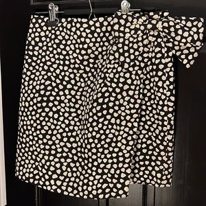 J.Crew black with gold metallic mini skirt :: Sz 6